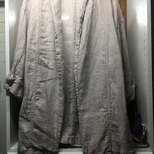 100% linen…buttonless jacket… needs a bit of ironing!LOL!